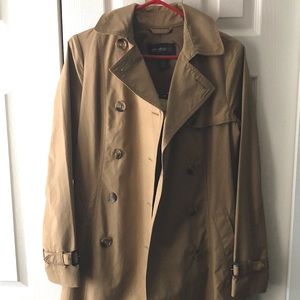 BRAND NEW Eddie Bauer classic trench coat